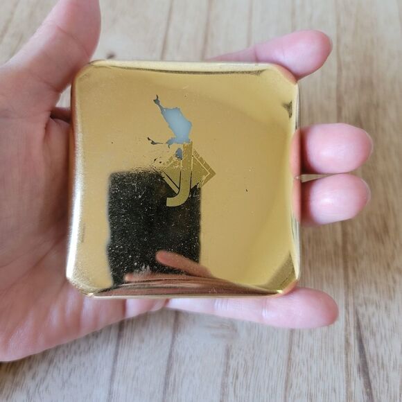 J cosmetic powder case with mirror golden glam handheld square decor compact - Picture 5 of 6